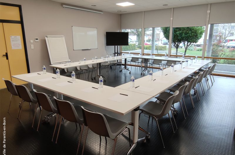 03 – dispo en U – Centre Administratif – Parentis-en-Born