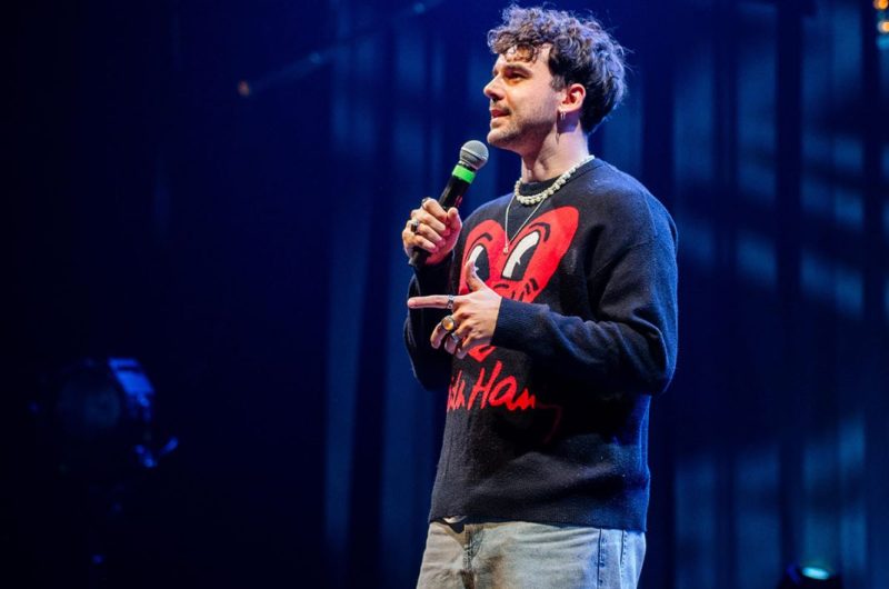 04—Affiche-Adishatz-Comedy-Club—Chez-Flo—Parentis