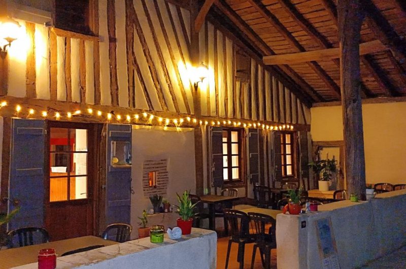 2023 – RETJ – L’Auberge de la Hournère – Terrasse nocture – ©L’Auberge de la Hournère