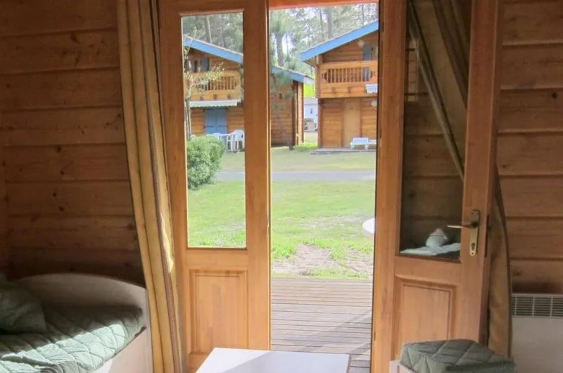 2023_baluhet (5) (Copier)