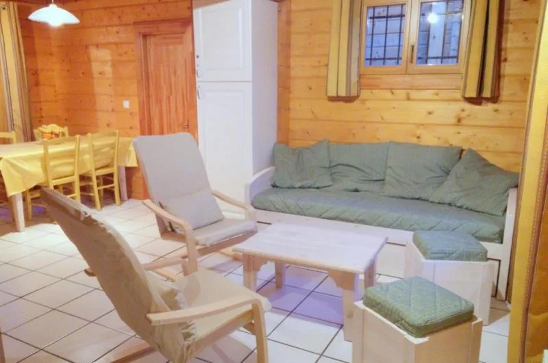 2023_baluhet (6) (Copier)