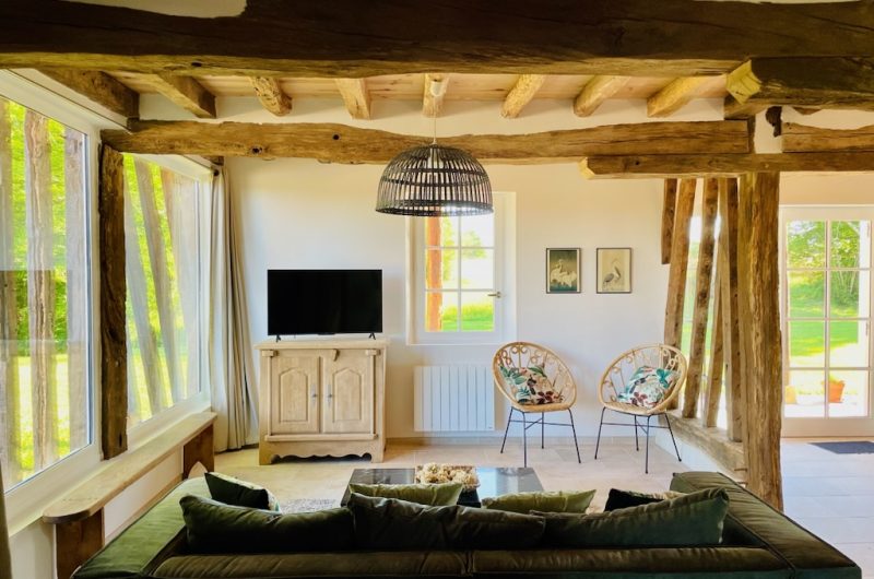 2024 – LABA – Gîte de Peyrucolle – Salon – ©Clévacances – Gîte de Peyrucolle (2)