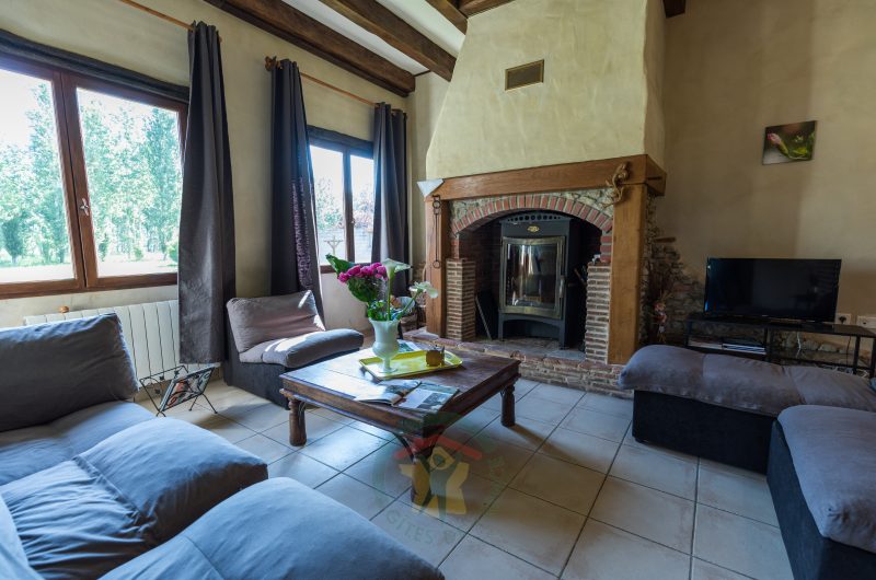 2025 – ESCA – Gîte Lamourette – Salon – ©Gîte de France (22)