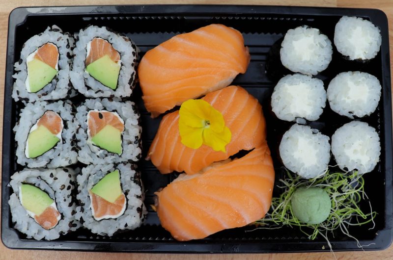 678774-sushiside-corner