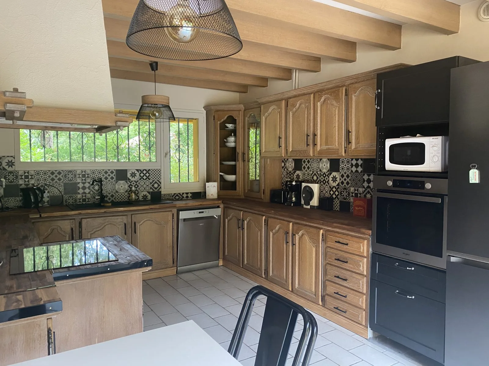 7084A600-12D6-436B-A74A-7B751B4ABB6D