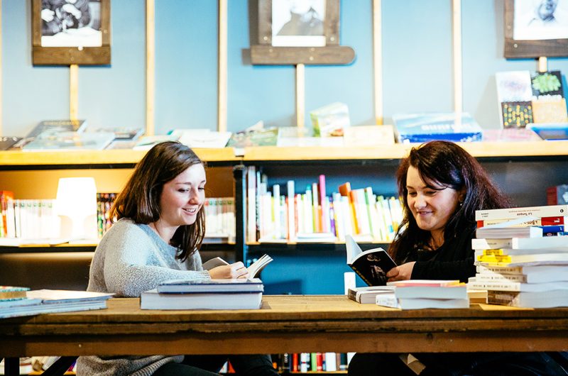 737793-commerce-mont-de-marsan-agence-les-conteurs-60-b269a34da3aa46cd8c2bbde450d16719