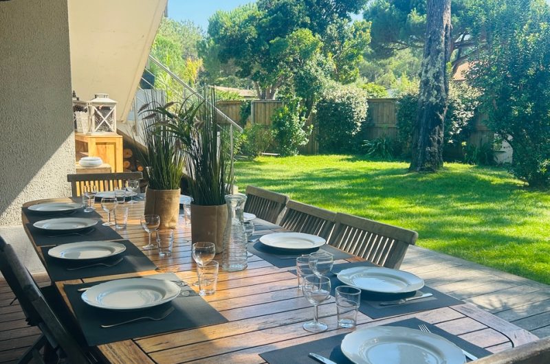 8. table mise devant vue gauche