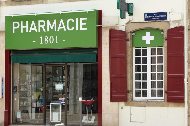 809513-pharmacie-1801