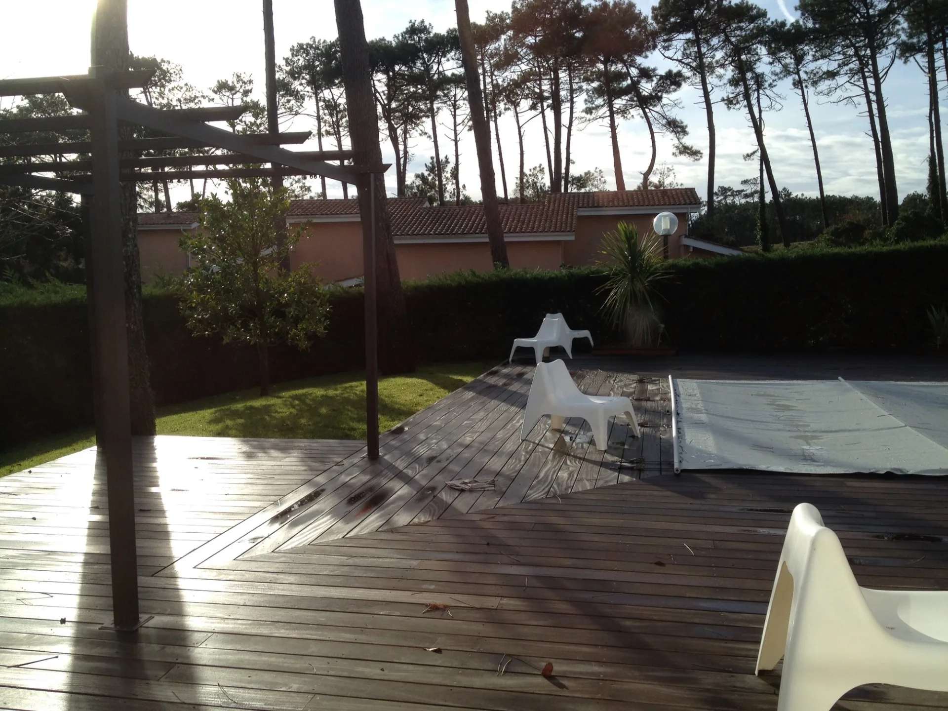 818—Vue-Terrasse-Pergola-Piscine