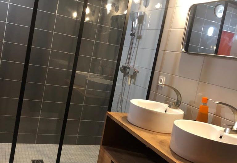 850854-salle-de-bain