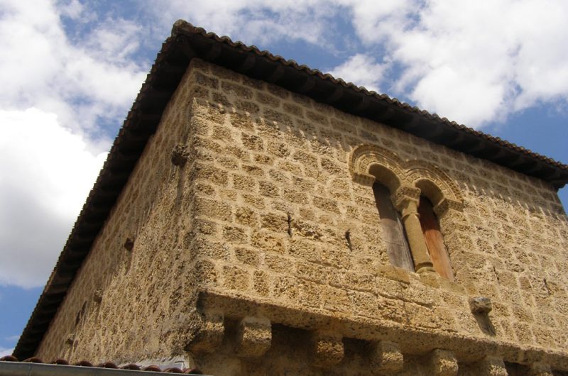 866706-maisons-romanes-otca-1-d0a0420080af4097942531d0868110d7