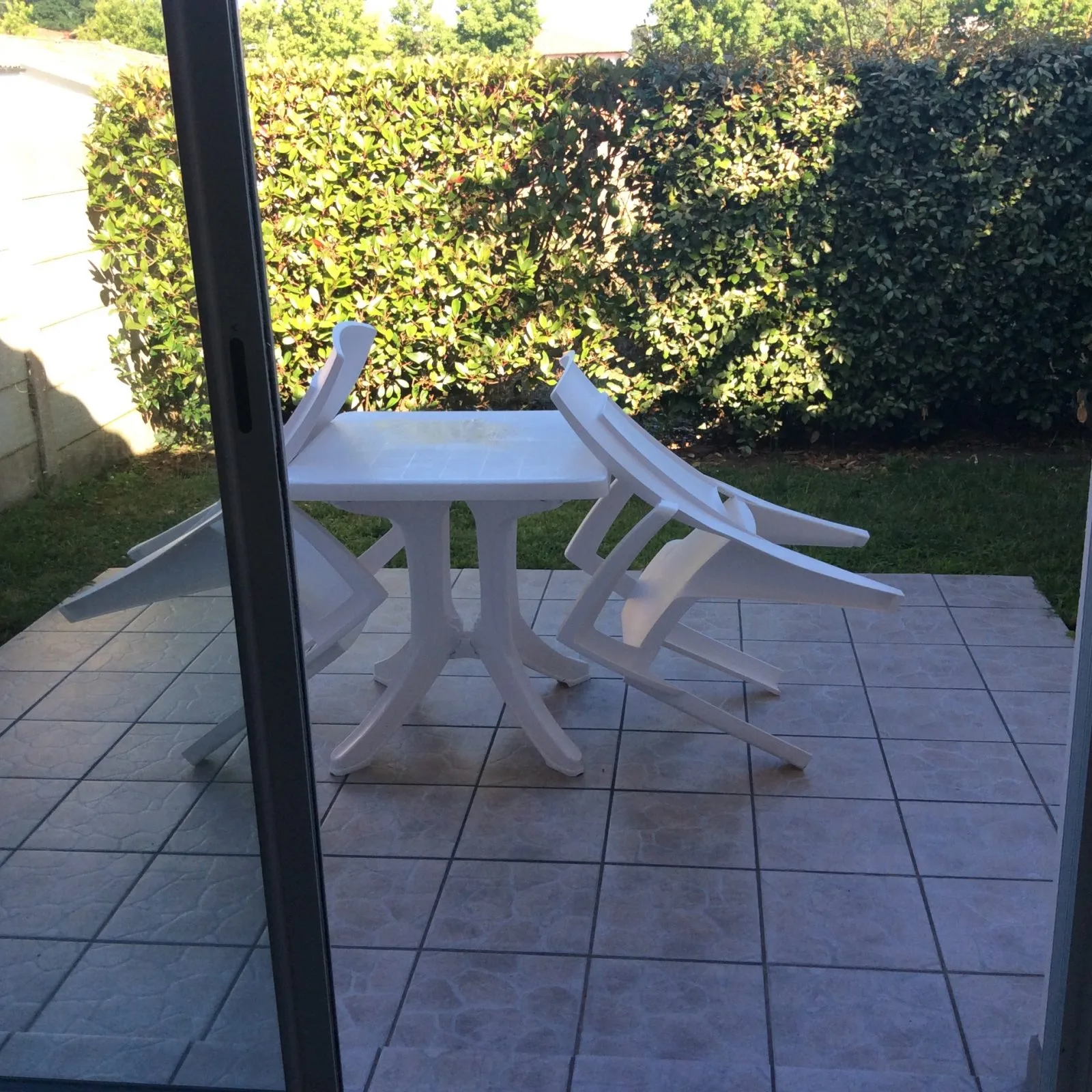 9B8700CA-FF55-4E0A-A67E-6696A60B0D15