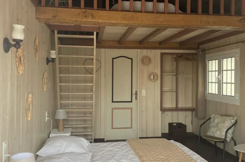 AE57EEFC-BD2A-417E-8714-CCEA563679AA