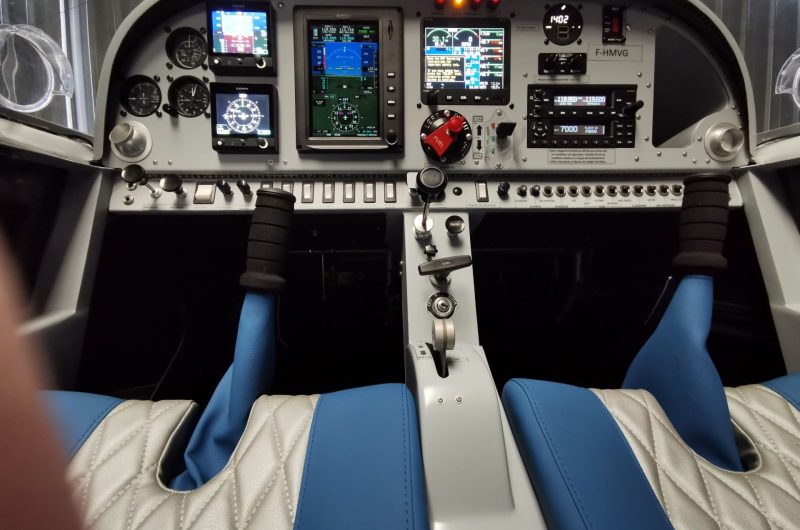 Aéroclub des grands lacs cockpit