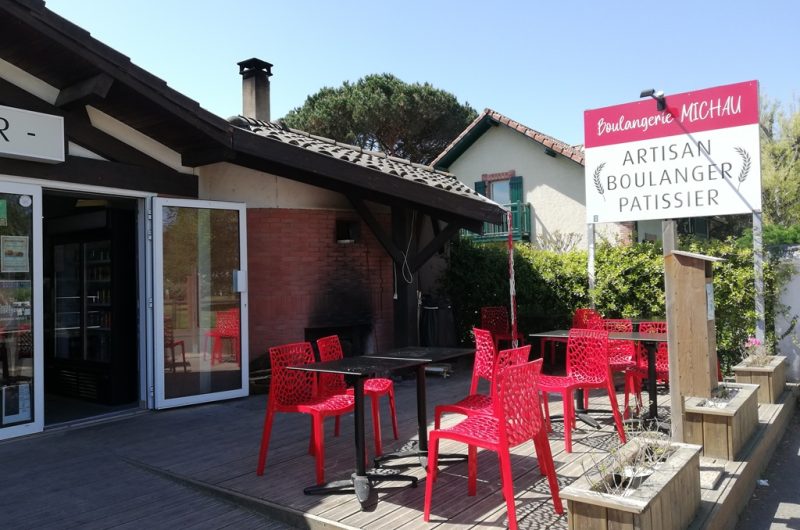 Boulangerie Michau Moliets et Maa-terrasse2@OTILandesAtlantiqueSud