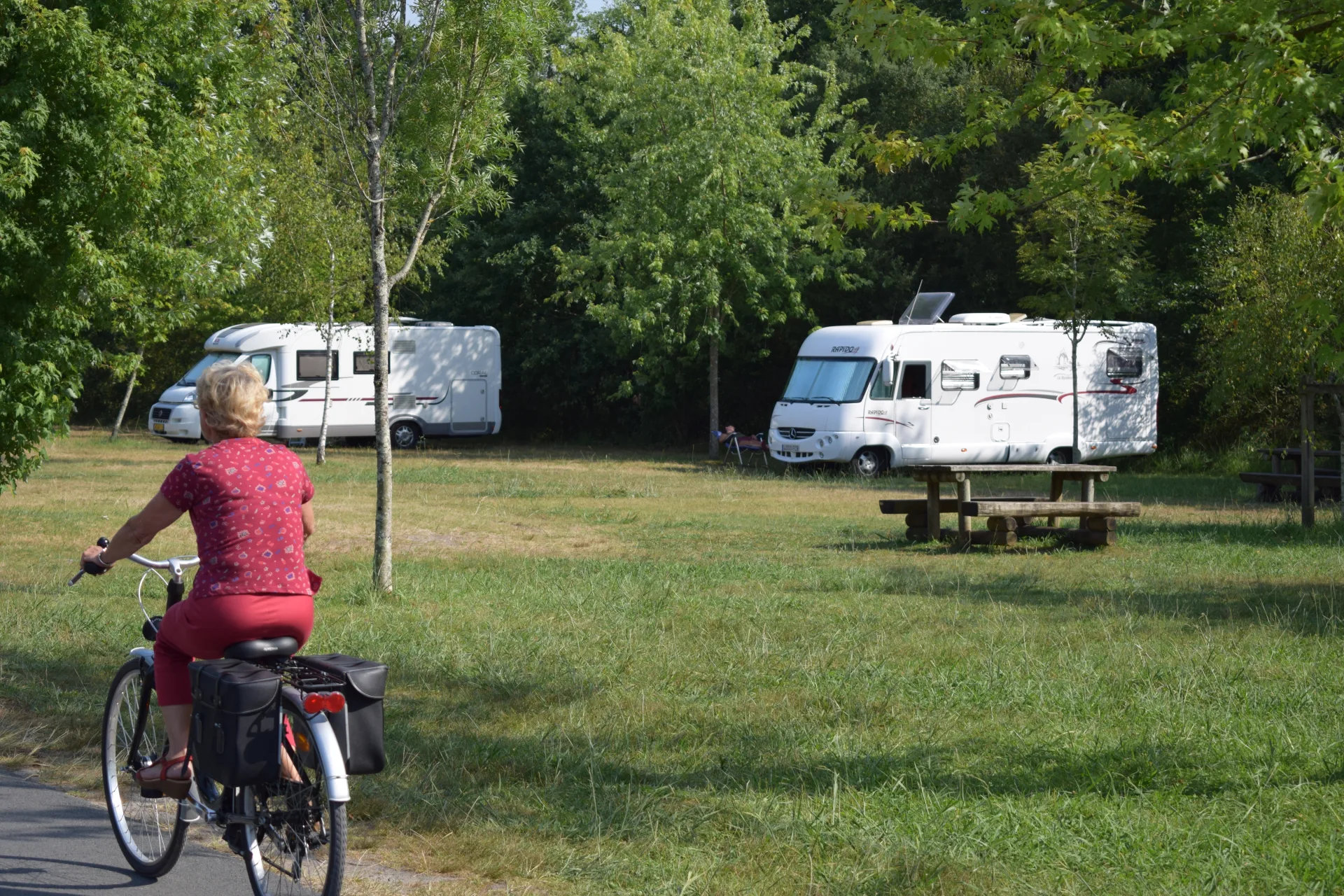 CLNT—LEON—Aire-de-Camping-Cars–1-