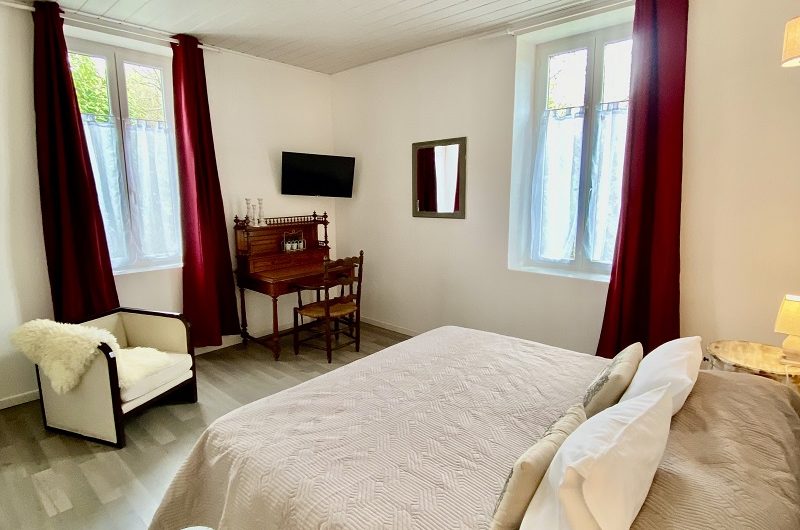 Chambre 2, télévision, lit en 180 ou 2×90