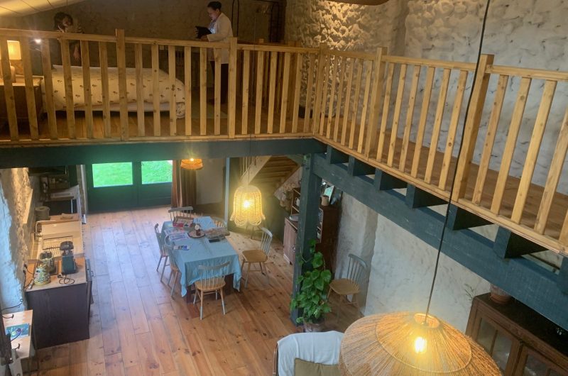 Etage vue salon Maison Mirabelle 2025 ©OTC