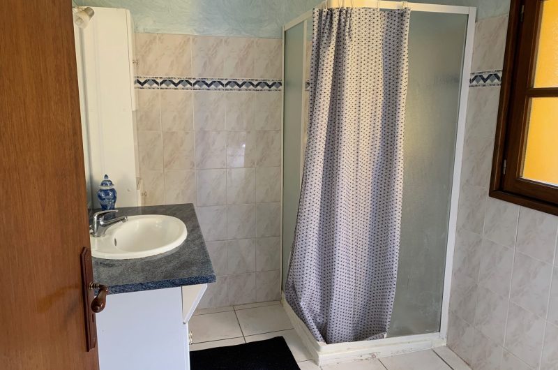 Fournadet salle de bains – Chalet Barthelemy – Laurède 2025 ©OTC