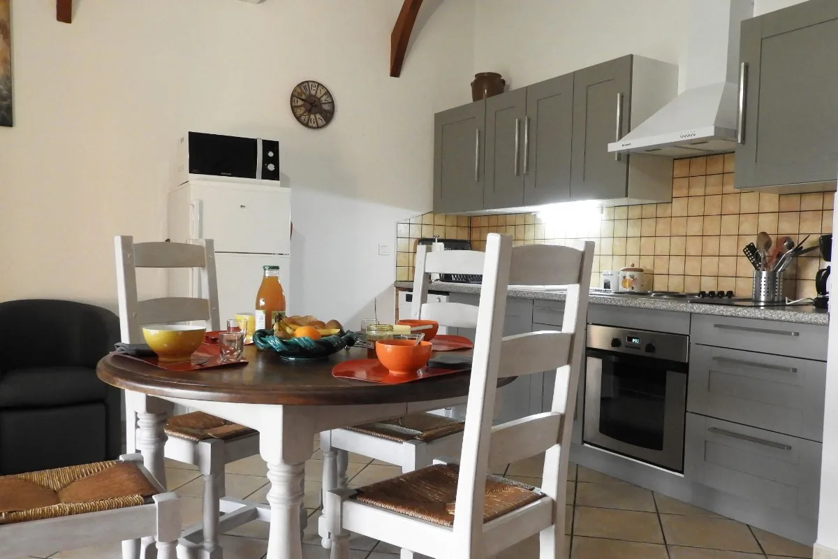 HLOAQU04001WBFOA-b1-2