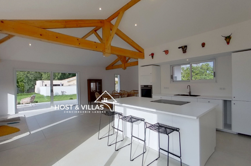 Host & Villas Cuisine 2