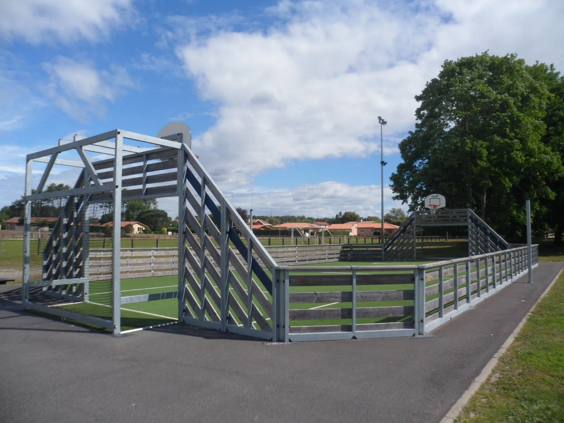 LABRIT Bénédicte – LINXE – Skate parc et  (3)