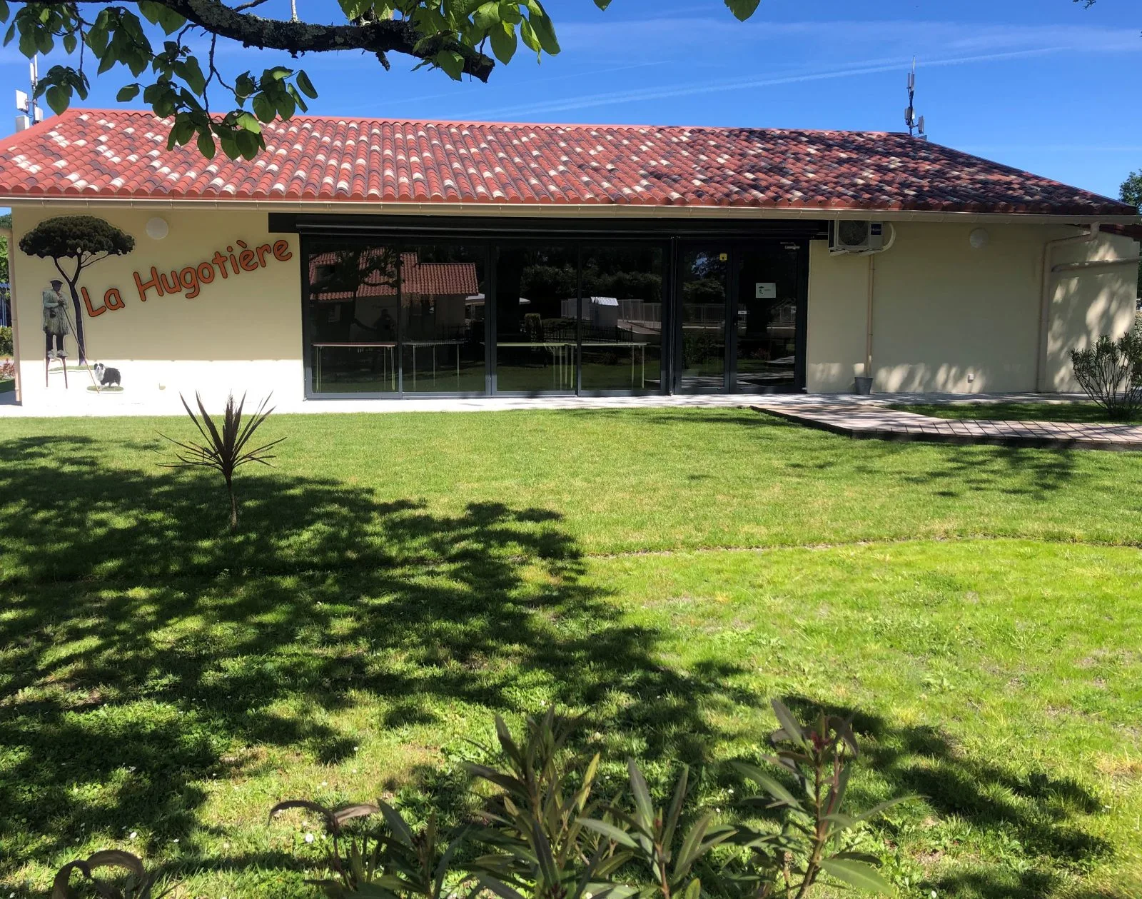 LAHUGOTIERE1 (2)