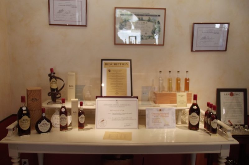Labastide-d-Armagnac—Producteur—Boutique-Luquet—presentoire–1–4415e2de6e4e471089e7bf73e76a1e53