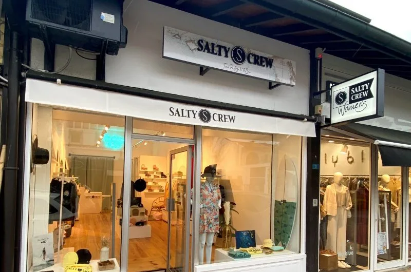Magasin-SaltyCrewWomenHossegor-Extérieur (6)