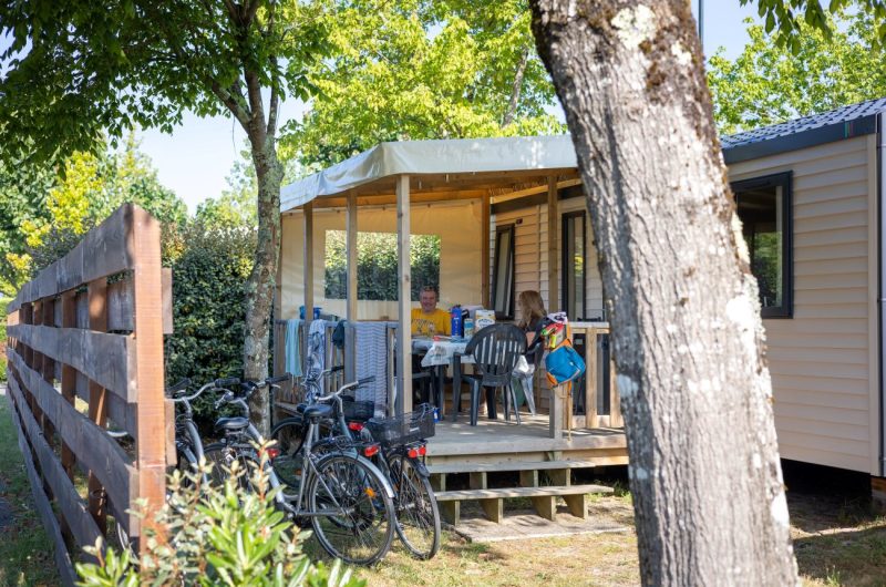 Mobil-home-4pers-CampingLesAcacias-Messanges