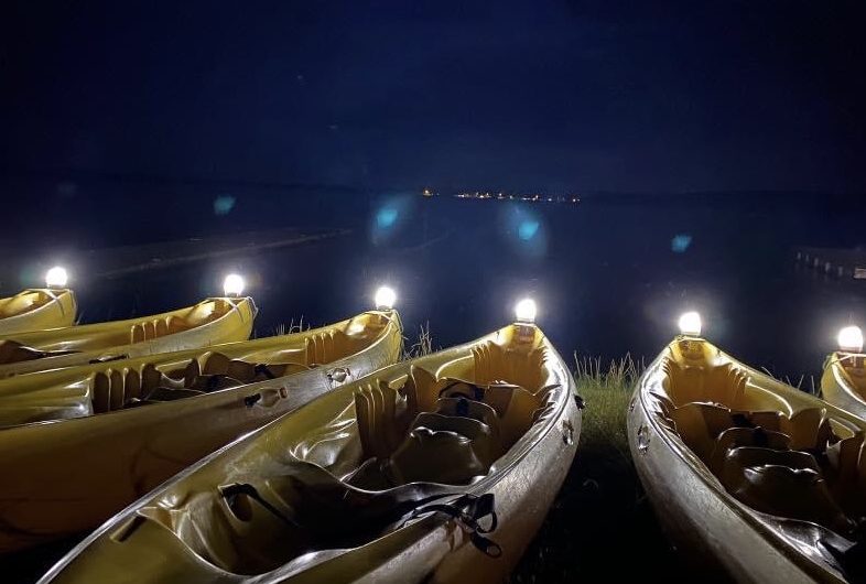 Nocturne canoe