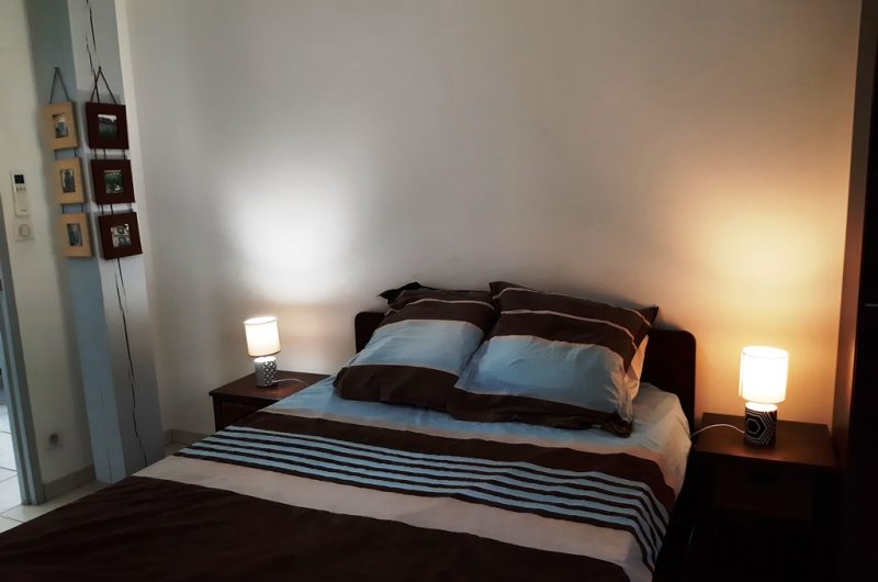 Noyer Maison du meunier – chambre1 près séjour