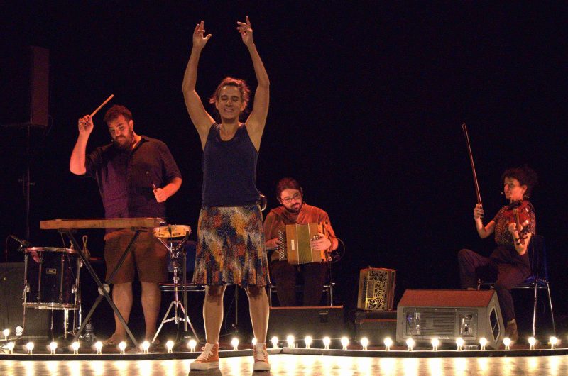 Page 4-Chloé Martin – Comment ça se danse