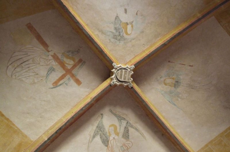 Peintures murales voute et écusson, chapelle N, église Saint-Vincent de Xainthes, Belhade (3)