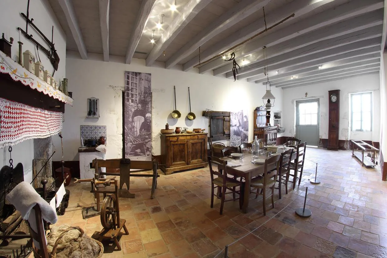 Pièce commune_Maison du métayer