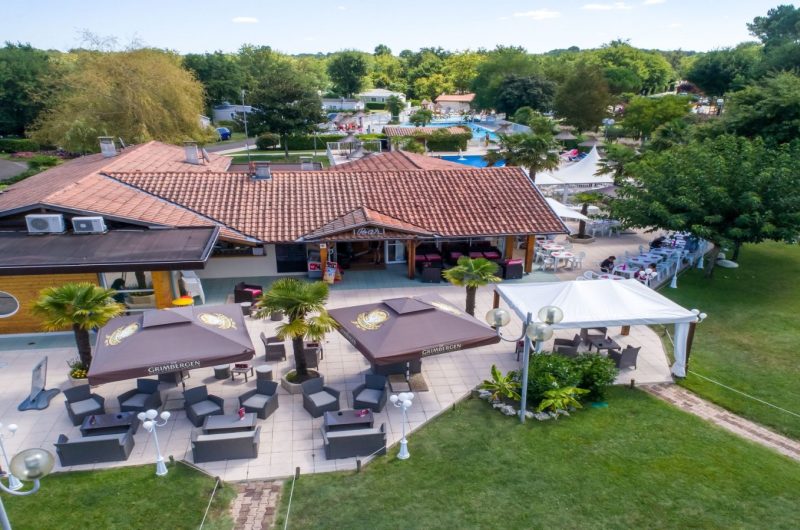 Resto Les Ecureuils parasols