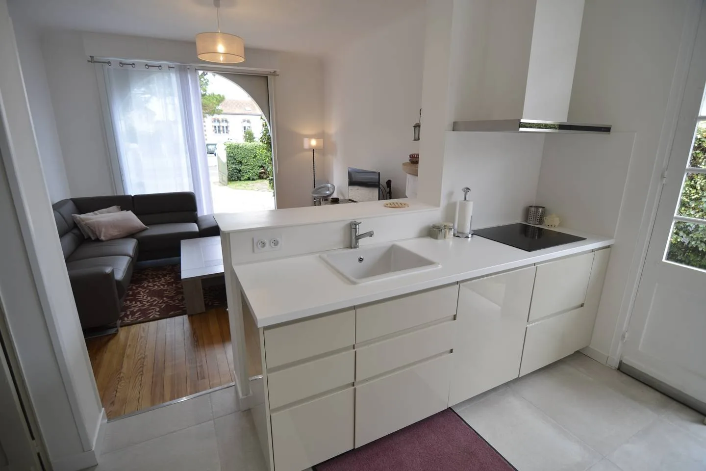 SABAROTS-VALERIE–11-