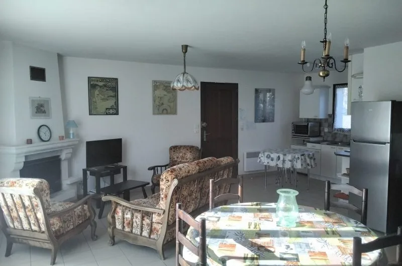 STJU_GILABERT Charles_Int (2)