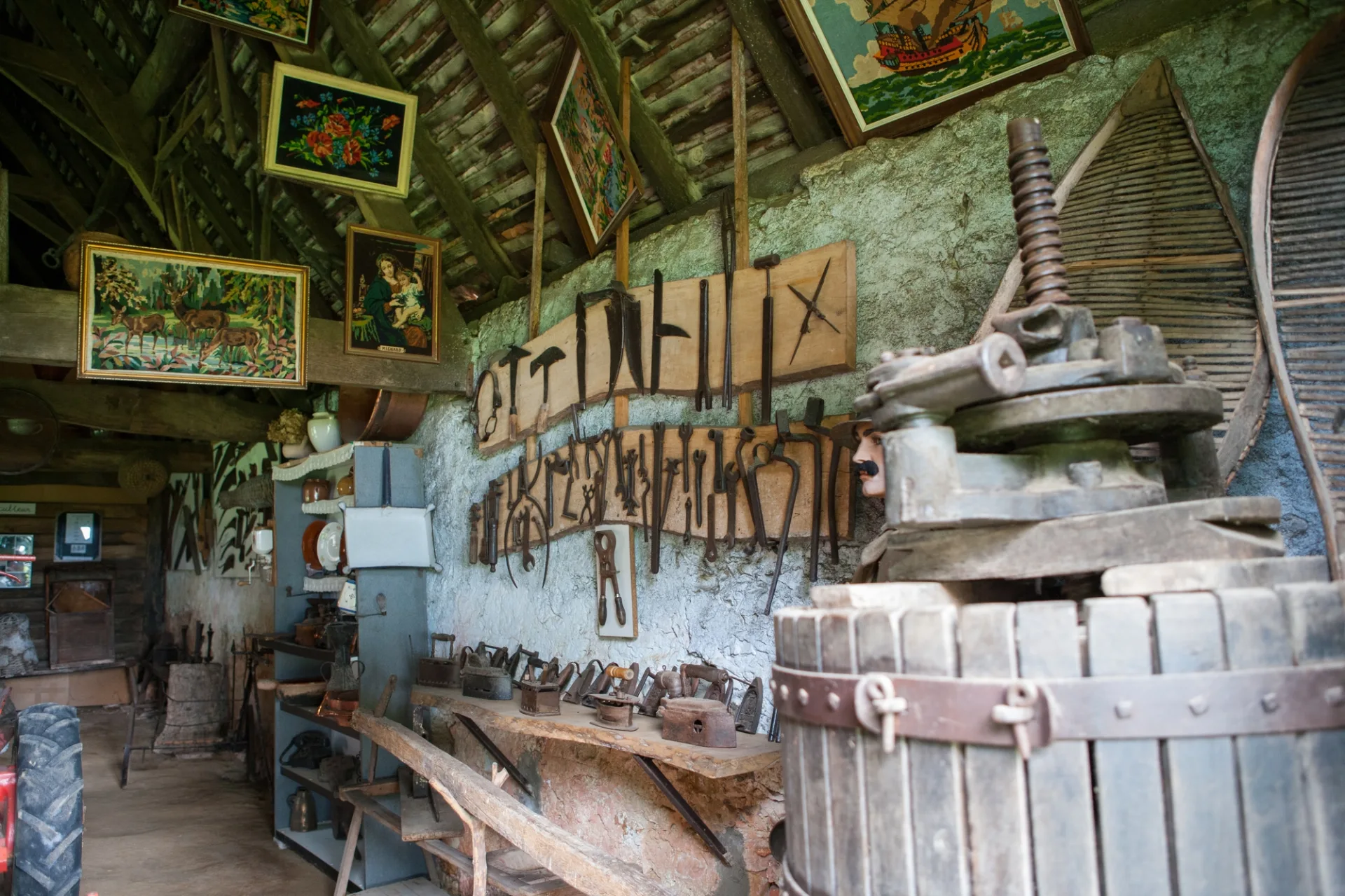 Saint Justin – Transhumance 2013 -Chai de Soube (5)