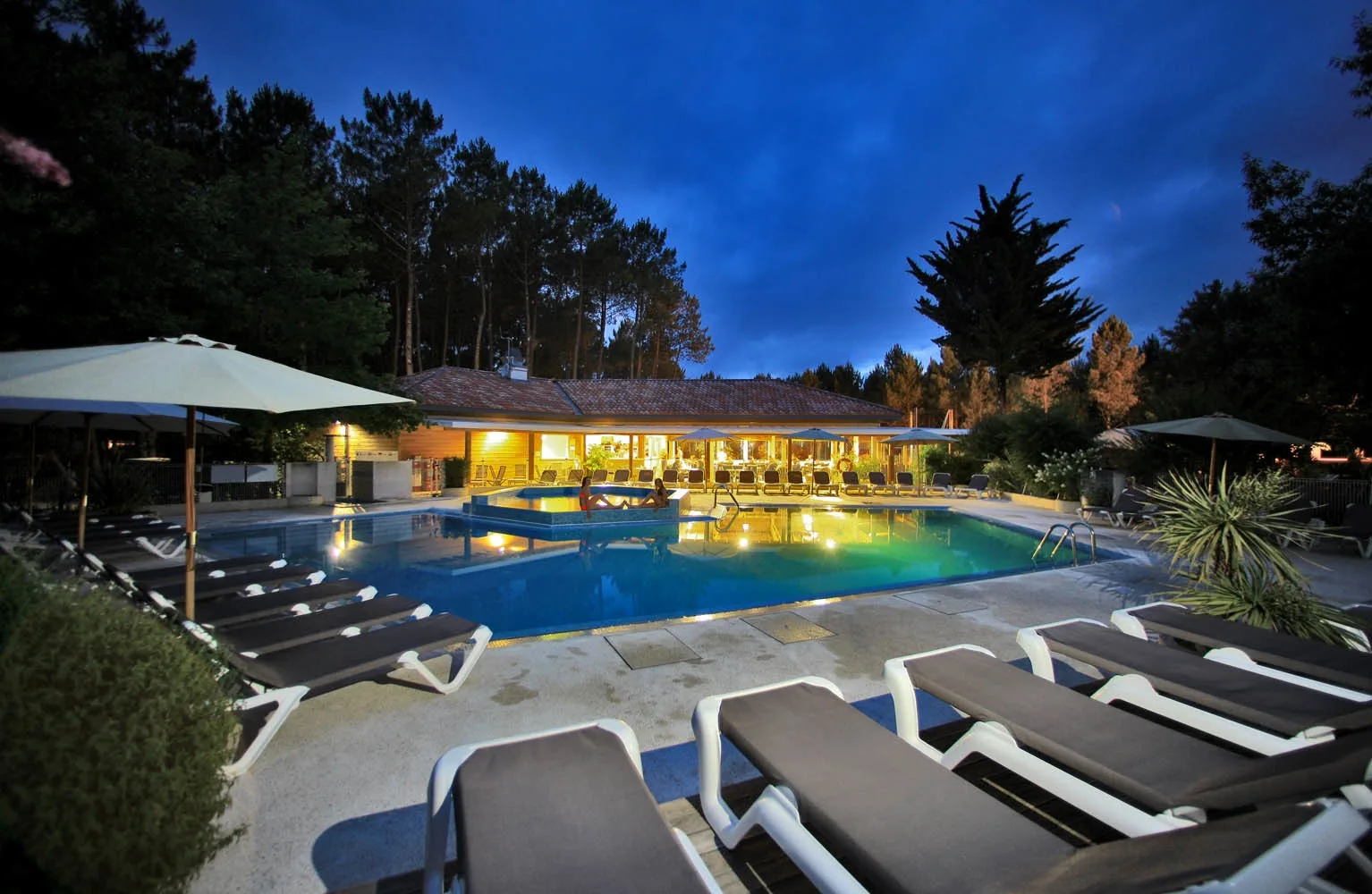 VSG_camping_océane_piscine de nuit