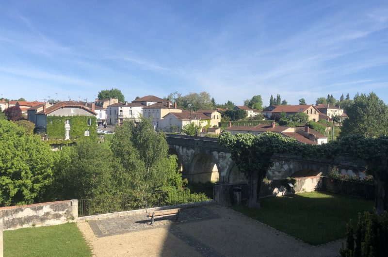 Vue-generale–Roquefort–3—-Laura-Cantiran