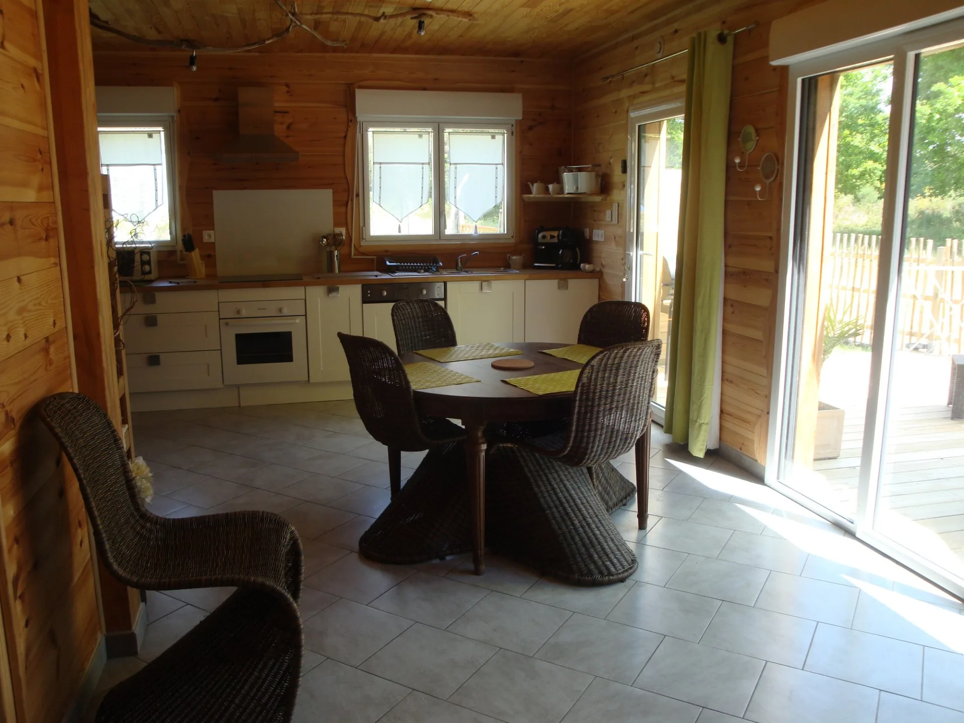 Vue-sur-cuisine-Chalet