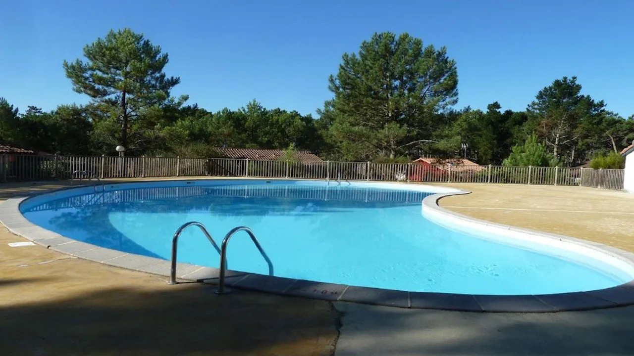 b4b19d4e-efb5-4658-9e15-8b6b8b4a0fcc.f10