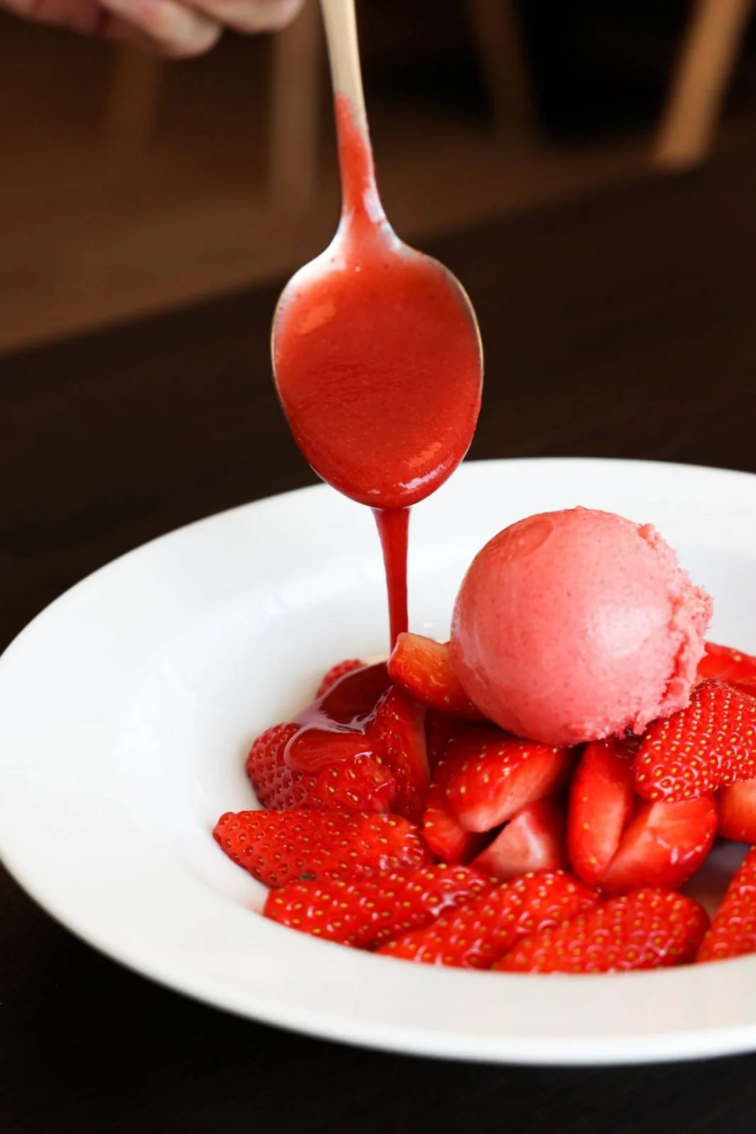 dessert_autour_de_la_fraise_souple_glace_menthe_restaurant_la_tchanka_castets_landes