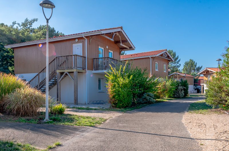 residence-le-domaine-des-grands-lacs-parentis-en-born-exterieur