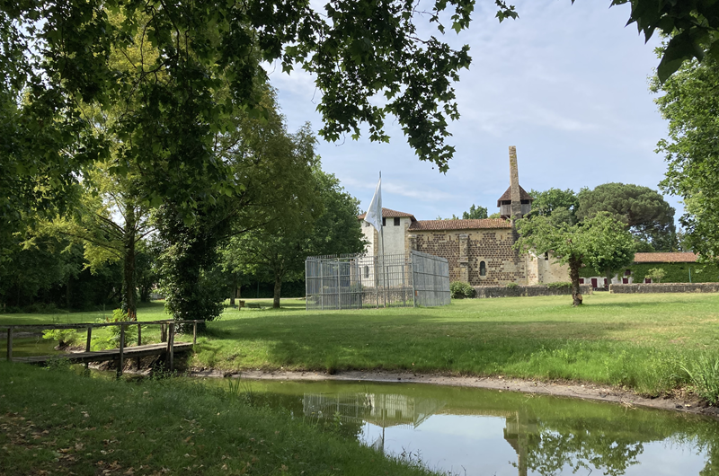 vue depuis la fin du parcours sur l’église c. Mairie de Garein
